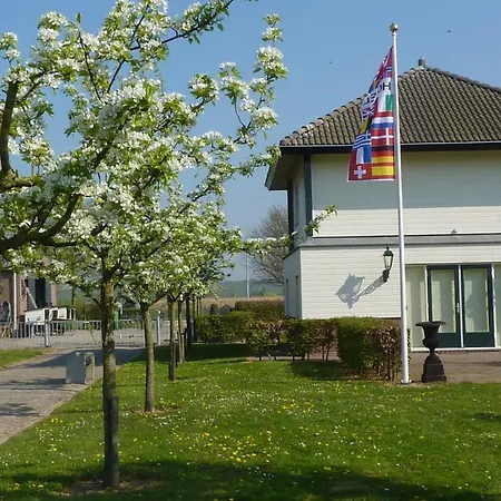 Bed & Breakfast Landgoed Overbetuwe 'heerlijkheid Heteren' Heteren